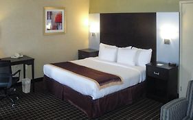 Quality Hotel & Suites Downtown